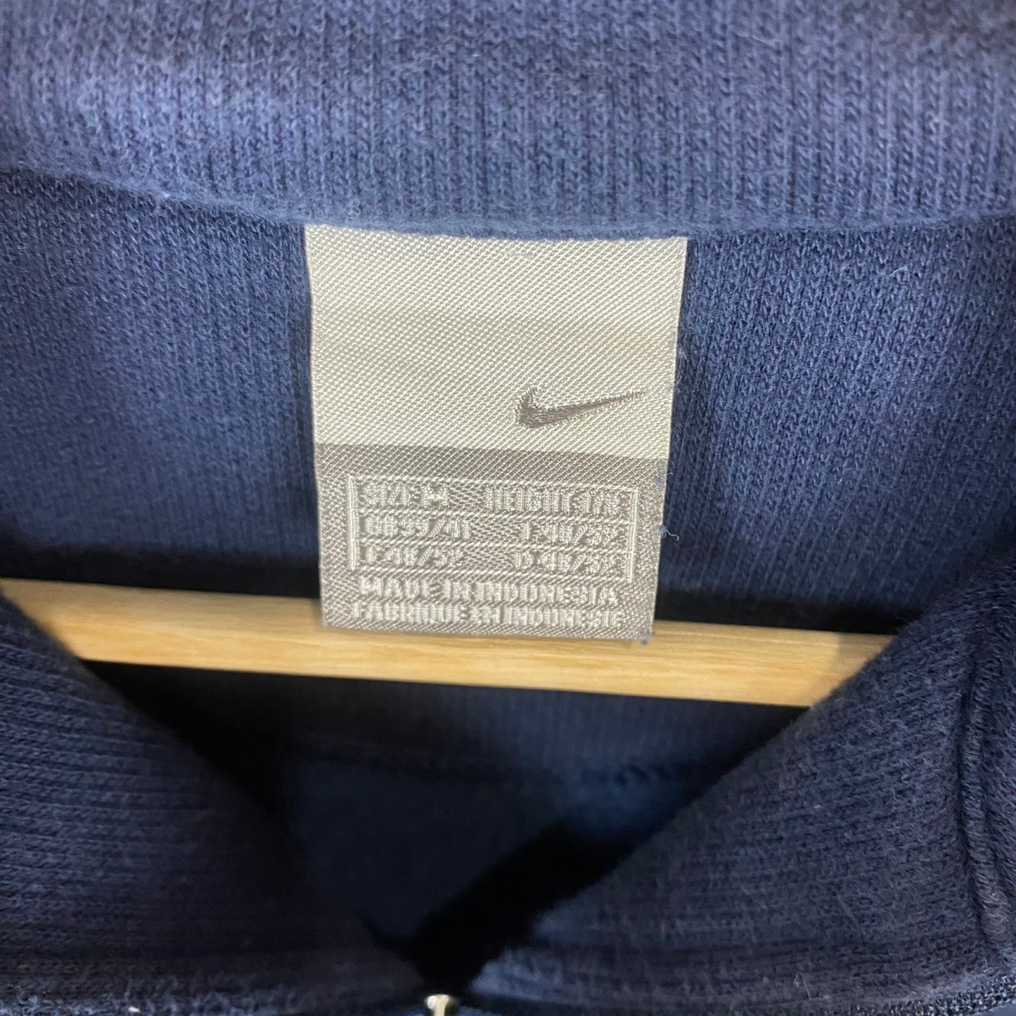 Vintage Nike Navy Quater Zip Sweatshirt - S